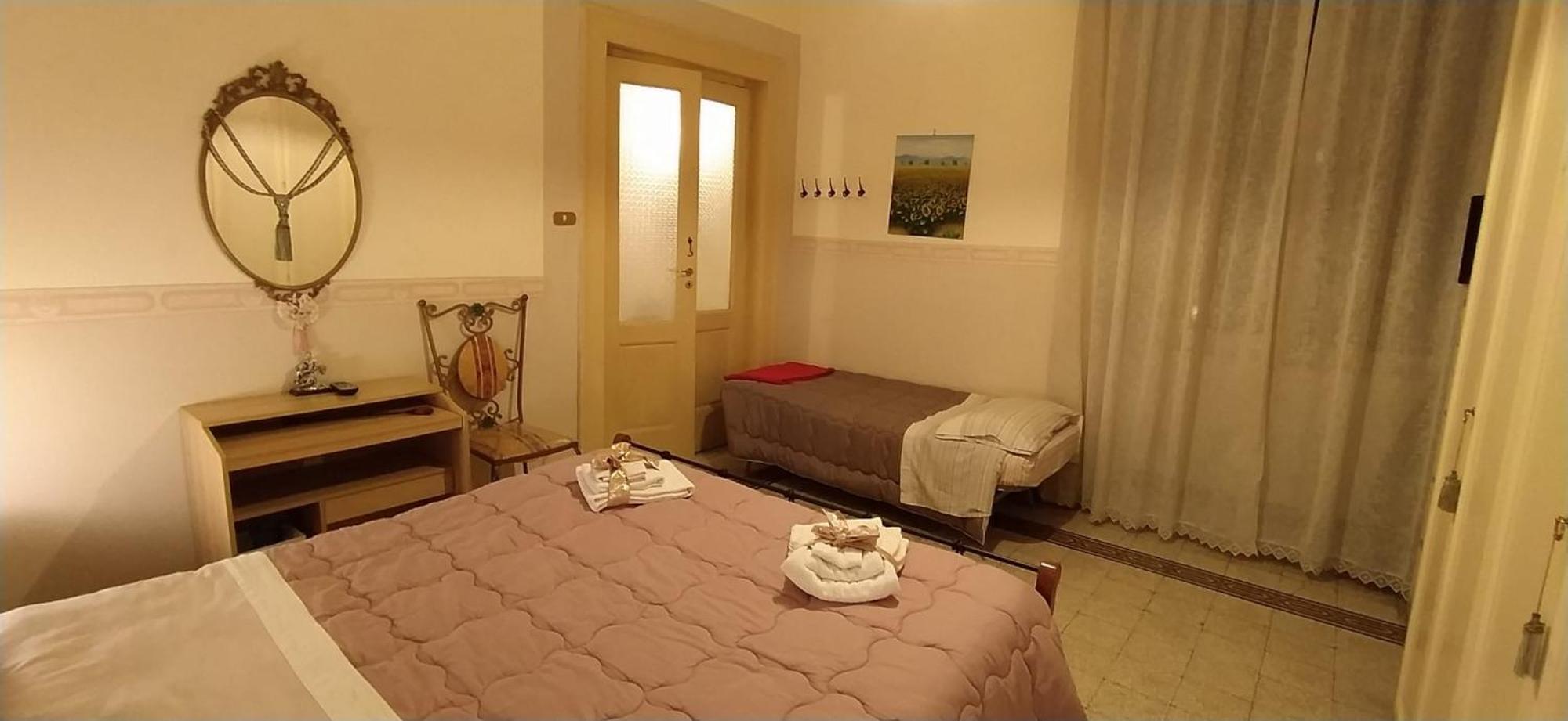 Casa Lillina A Toledo , Near Piazza Del Plebiscito Appartamento Napoli