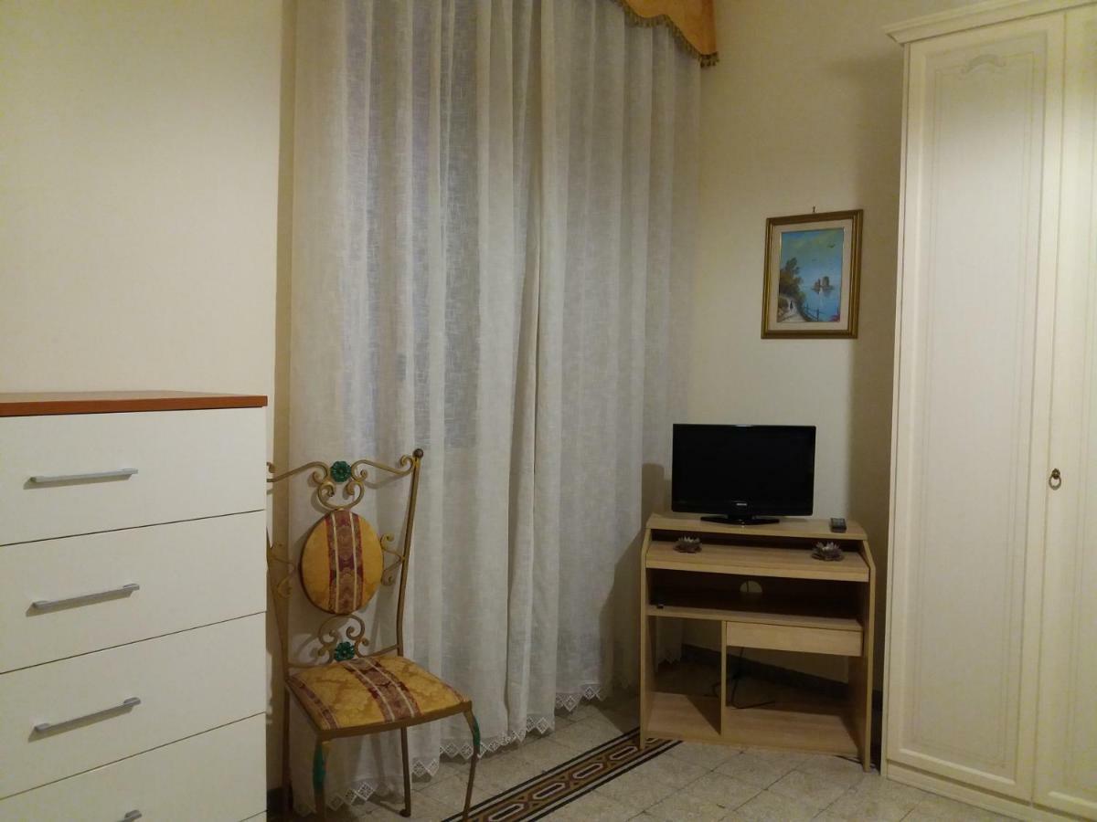Appartamento Casa Lillina A Toledo , Near Piazza Del Plebiscito Napoli