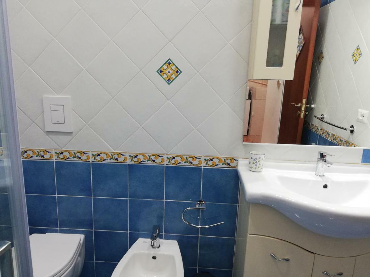 Casa Lillina A Toledo , Near Piazza Del Plebiscito Napoli